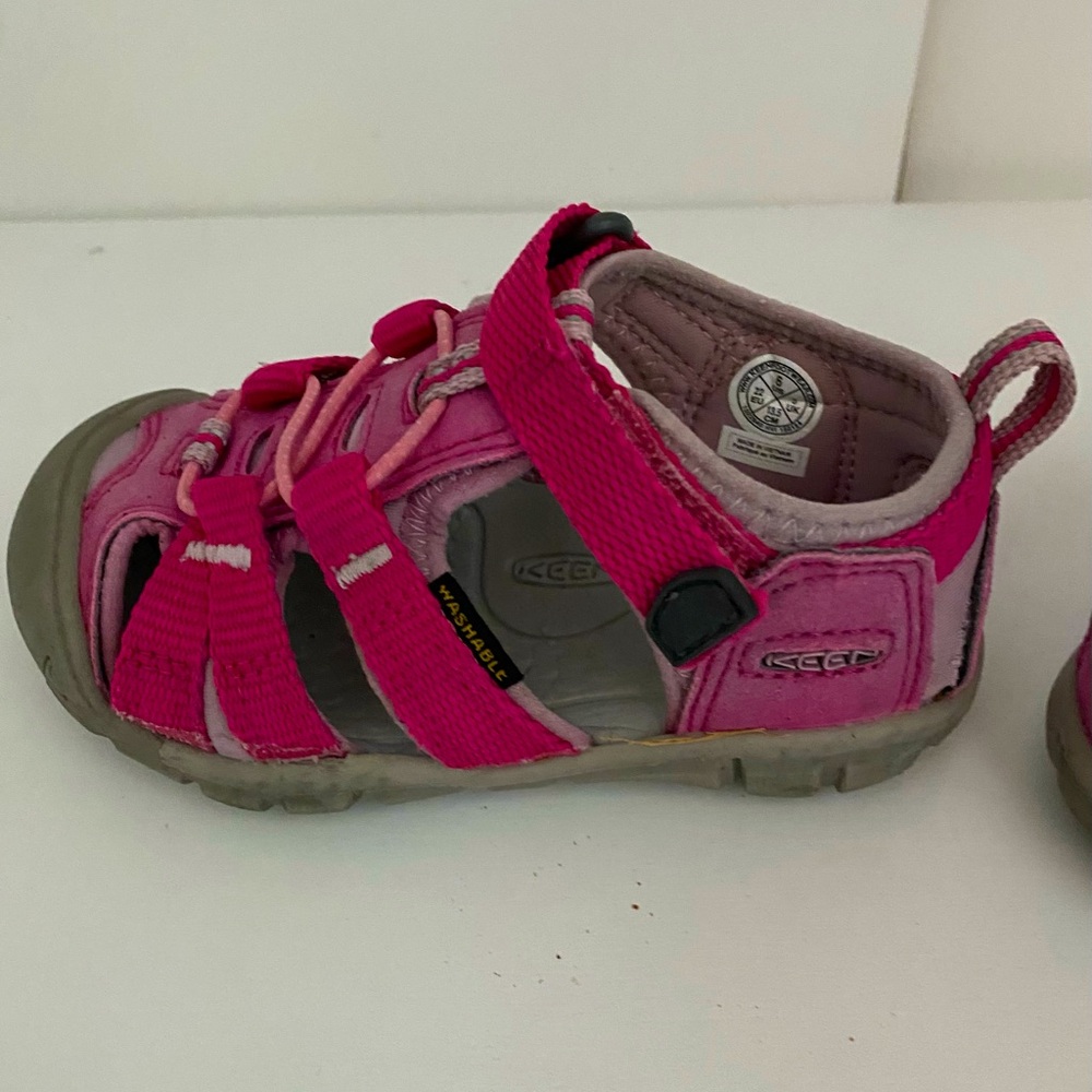Keen Toddler Girl’s Water Shoes
